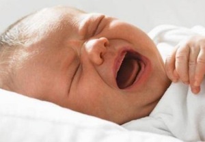 Младенец не может кушать из-за насморка