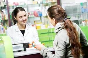 В аптеках продают много средств и витаминов для иммунитета