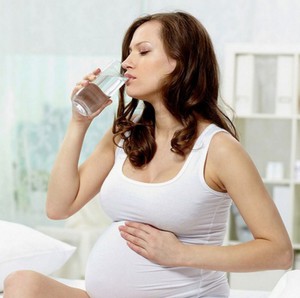 Боль в горле у беременной женщины